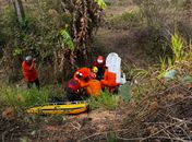 Motociclista sofre fratura na perna após cair em ribanceira de 8 metros em Capela