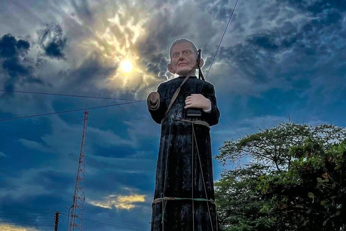 Prefeitura de São José da Laje contempla devotos de Padre Cícero com estátua de 12 metros de altura