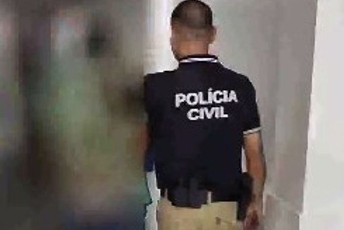 Após quase 27 anos, homem é preso por matar com golpes de faca o próprio irmão 