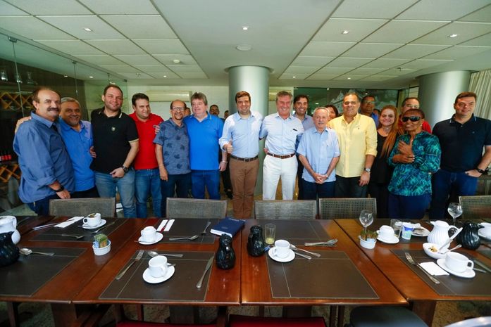 Collor e o grupo dos 13 vereadores