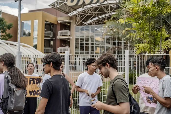 Saiba como vai funcionar o Programa Pé-de-Meia para estudantes