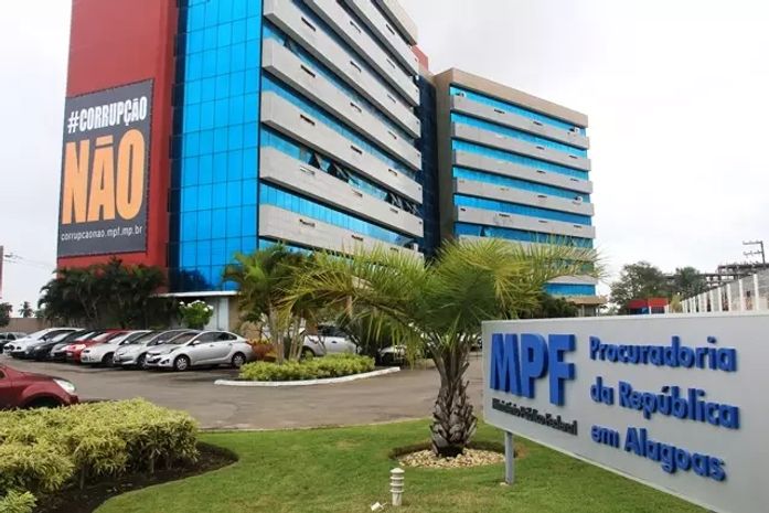 MP Eleitoral recomenda que governador e senador não prometam PIX a eleitores