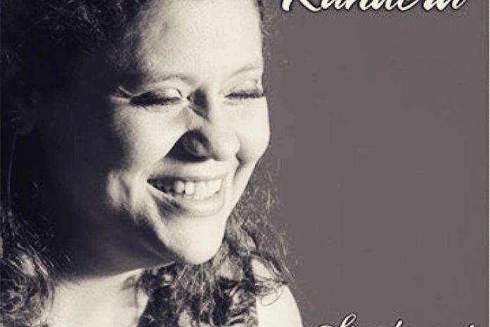 Cantora Eliane Kundera