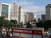 Parentes, amigos e apoiadores se despedem de Bruno Covas