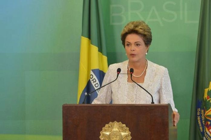 Dilma diz não ter cometido “mal feitos” como presidente da República