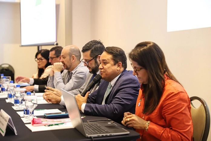 Rodrigo Buarque discute em Brasília pautas relevantes para a saúde pública do país