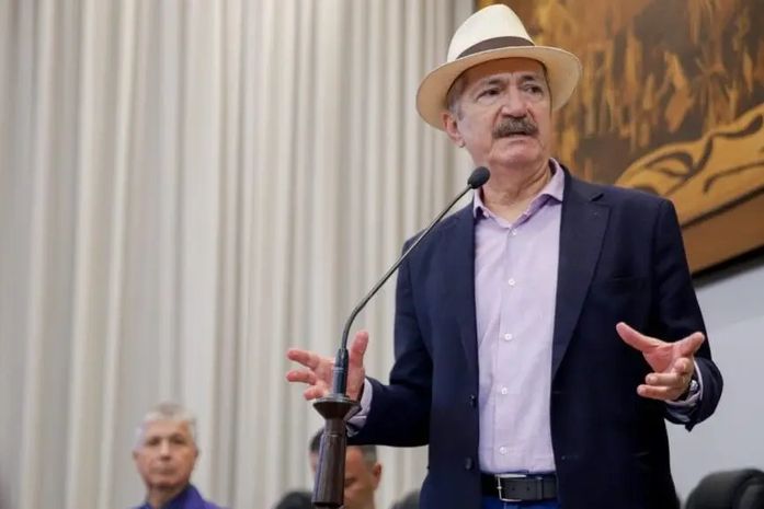 Aldo Rebelo, o “laranja” de Flávio Bolsonaro