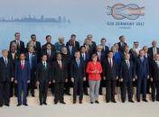 Chefes de Estado e de governo que integram o G20 posam para a foto oficial de abertura da cúpula que acontece em Hamburgo, na Alemanha