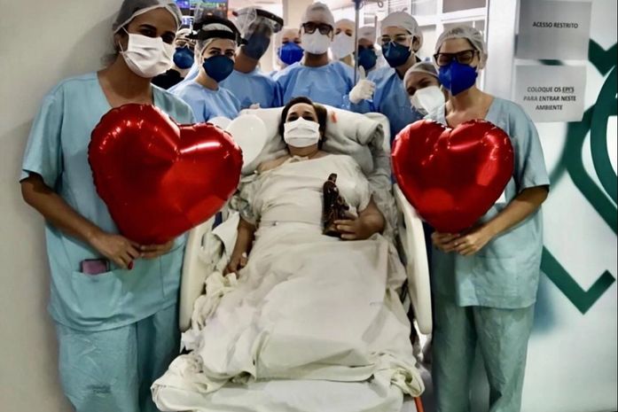 Renilde Bulhões deixa UTI de hospital em Maceió.