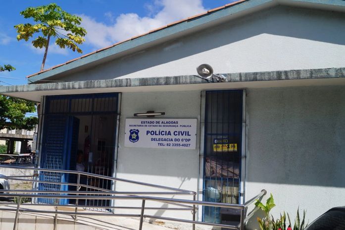 Suspeita de comandar tráfico de drogas, mulher é presa em Maceió