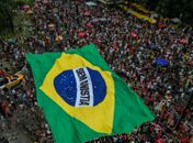 Protesto nas ruas e patifaria na política