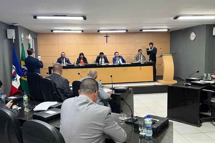 Câmara Municipal aprova importantes projetos para a população arapiraquense