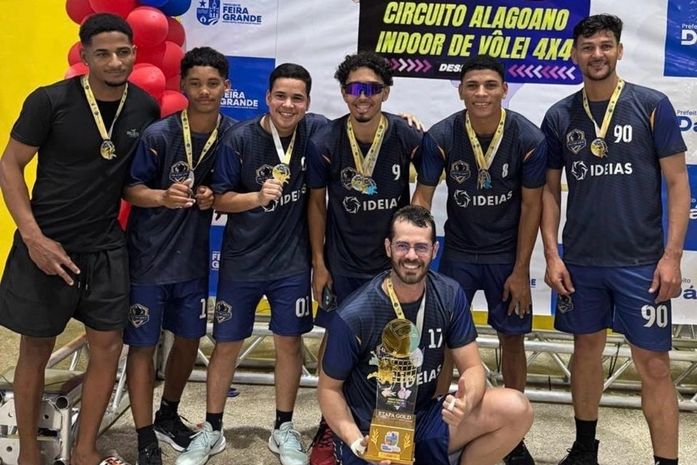 Piranhas celebra título de Campeão no Circuito Alagoano Indoor 4x4 de Vôlei