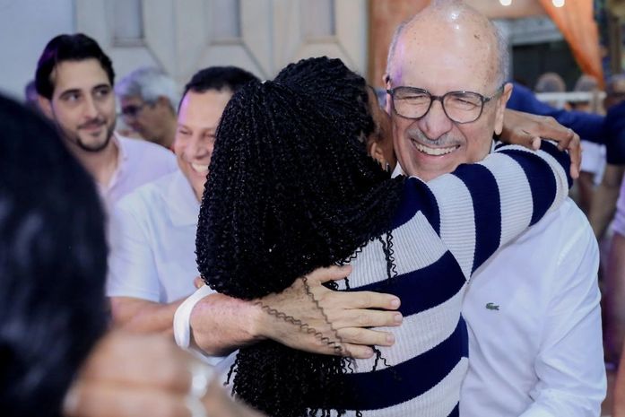 Ronaldo Lopes está entre os 15 prefeitos mais bem avaliados de AL