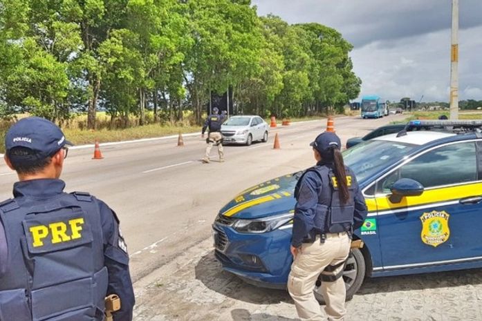 Feriado: PRF inicia Operação Finados em rodovias alagoanas nesta sexta (29); veja vídeo
