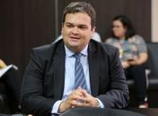 Laranjas: juiz eleitoral cassa mandato dos vereadores Sidny Targino e Carlos Guruba