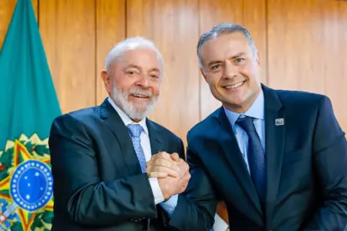 Renan Filho rebate críticas e diz que oposição tenta ligar Lula ao caso Master