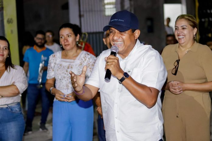 Júlio Cezar entrega pavimentação e iluminação em LED no bairro São Francisco
