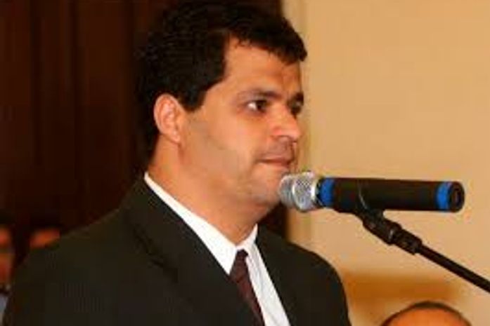 Dudu Albuquerque está fora do grupo de Rogério Teófilo