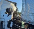 Motorista de caminhão morre em engavetamento envolvendo outros quatro veículo na BR-101 
