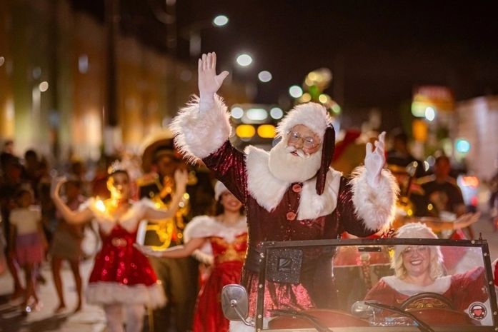 Desfile Natal de Todos Nós acontece nesta segunda (22) em Jaraguá