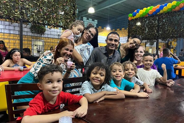 Em ação voluntária, servidor público leva diversão e alegria para crianças de CMEI no Antares