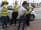  Mulher é encaminhada para hospital psiquiátrico após surto na orla de Maceió
