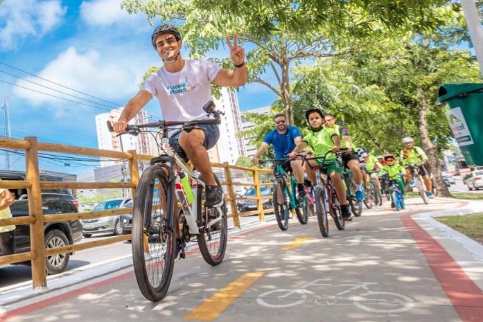 Prefeito JHC inaugura ciclovia da Avenida Fernandes Lima e beneficia 300 mil pessoas