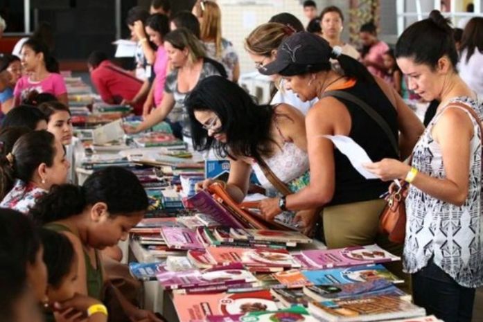 Feira de troca de livros