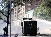 Manifestações no Chile acabam com igrejas incendiadas