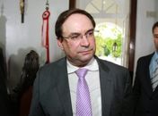 Luciano Barbosa assume governo do Estado por 11 dias 