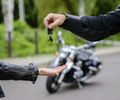 Homem tem moto furtada por suposto comprador após negociação da venda do veículo pela internet
