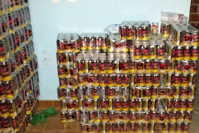 Várias mercadorias foram apreendidas
