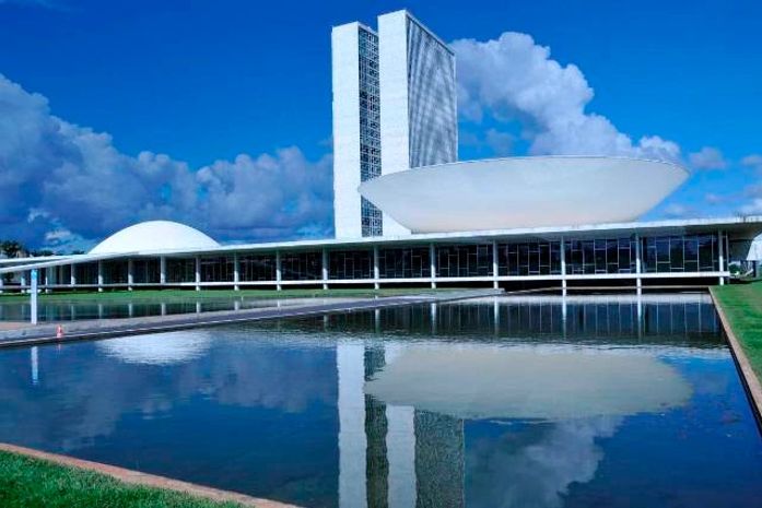 Banda podre da política força anistia a Bolsonaro, mas essa aberração não passa