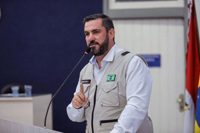 Leonardo Dias reforça importância do cumprimento de lei de sua autoria que equaliza investimentos em artistas locais