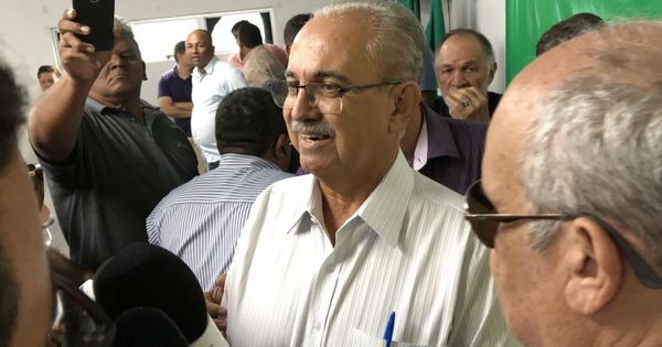 Oposição dividida fortalece reeleição de Rogério Teófilo em Arapiraca - Cada Minuto