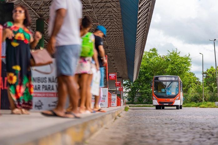 Gratuidade nos ônibus aos domingos é assegurada com o uso do Vamu Cidadão