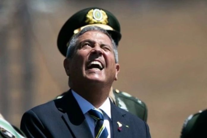 Braga Netto é 1º general 4 estrelas preso: saiba poder do distintivo