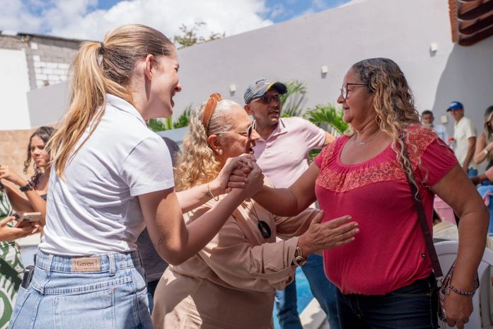Cibele Moura visita Maribondo e destaca trabalho social da Associação Amigos de Maribondo


