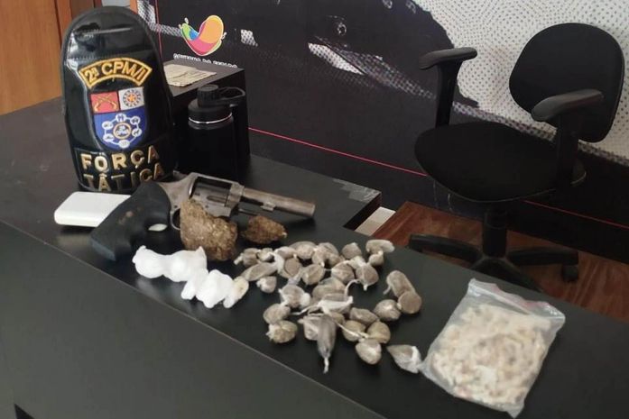 Líder do tráfico no litoral norte de AL é preso com drogas, arma e é investigado por homicídios