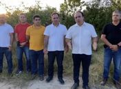 Leandro esteve com sua equipe de governo no canteiro da obra, com a presença até de seu irmão André, eleito agora deputado estadual 