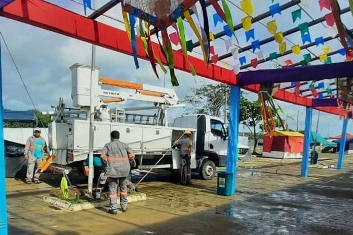 SIPE realiza serviços de manutenção e melhoramento na iluminação do arraial Arroche o Nó