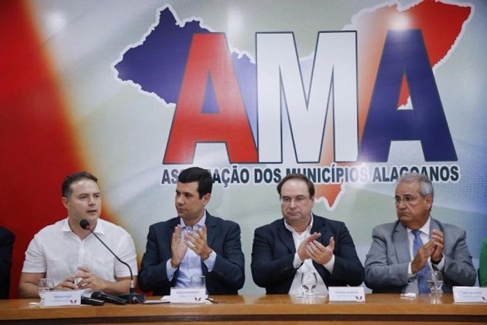 Renan Filho garante a prefeitos fazer investimentos superiores neste segundo mandato