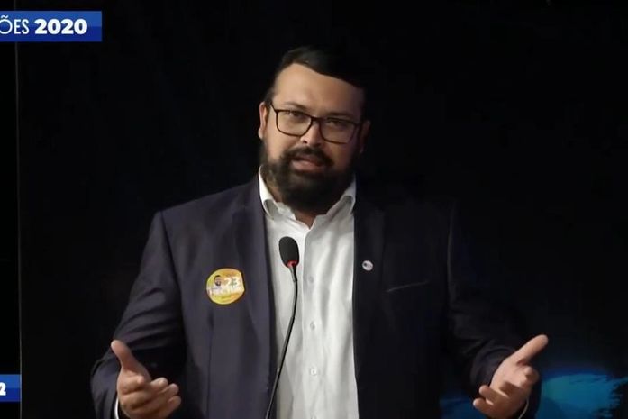 Hector ganha destaque no debate em Arapiraca