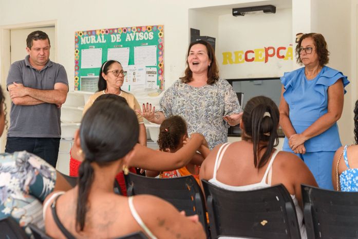 Gestantes de Miai de Cima e Miai de Baixo recebem kits enxovais em ação promovida pela Secretaria de Assistência Social