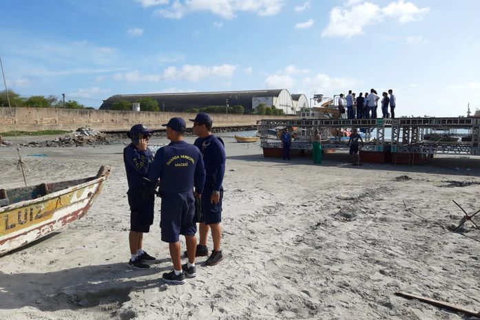 Após vistoria, balsas da queima de fogos não estão liberadas para o Réveillon