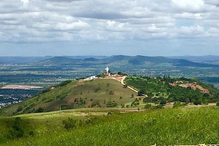 Fogo destrói parte da vegetação da serra do Goiti em Palmeira dos Índios