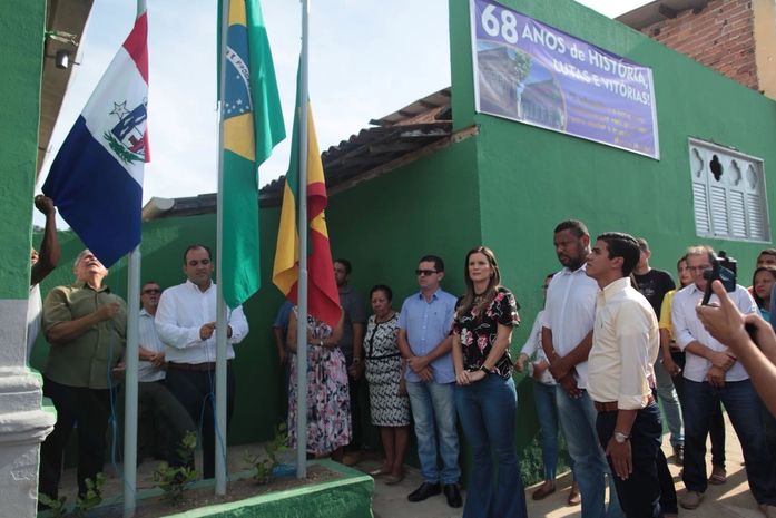 Prefeito de Pilar entrega sexta escola reformada na sua gestão