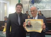 Deputado Davi Davino e o homenageado
