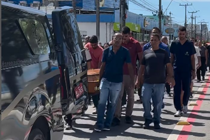 Comoção marca enterro do sargento Galvão, morto durante surto de major da PM